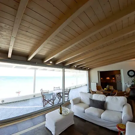 Luxury Seaside House Dom wakacyjny *